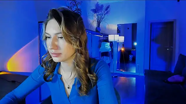 Snapshot of MariGven chatting on 11.24.25 MariGven online show from 11.24.25