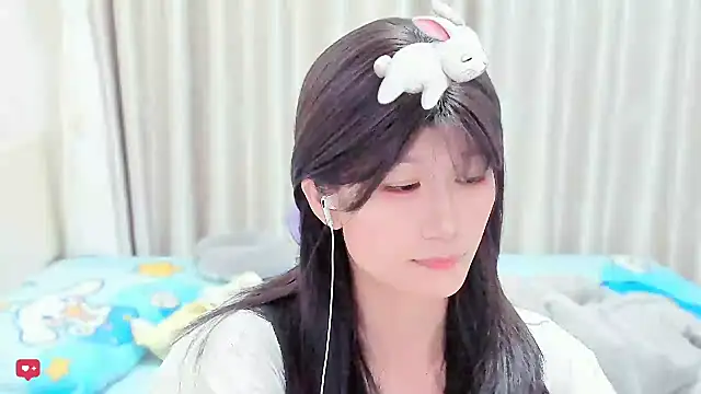 Snapshot of Rabbitlittlefool chatting on 02.06.26 Rabbitlittlefool online show from 02.06.26