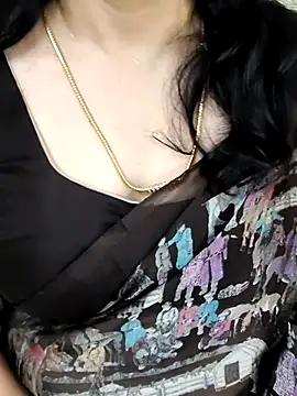 Snapshot of yoga-mithraa chatting on 06.24.26 yoga-mithraa online show from 06.24.26
