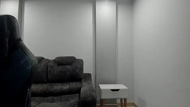 Dakota Mars online show from 04.09.26