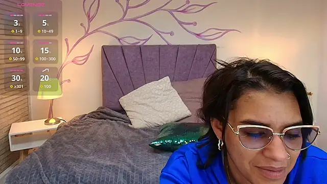 Lia Blake  online show from 09.29.25