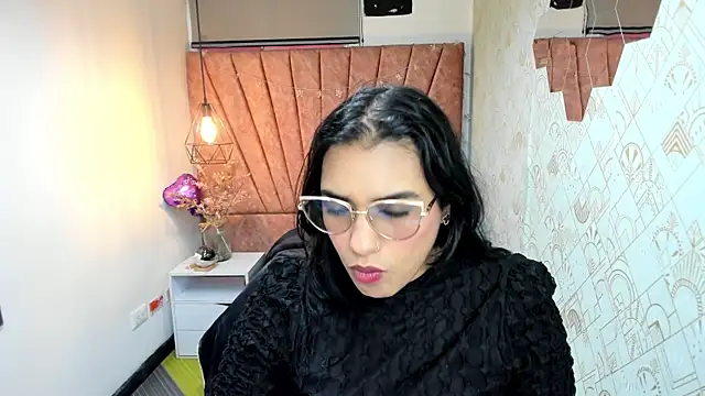 Lia Blake  online show from 12.19.25