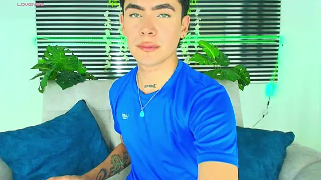 CamiiGuzmanX online show from 01.08.26