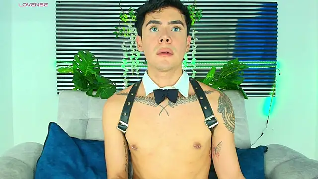 CamiiGuzmanX online show from 02.06.26