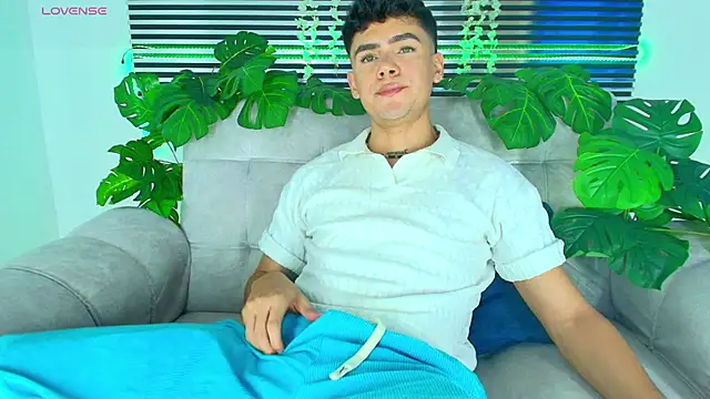 CamiiGuzmanX online show from 03.16.26