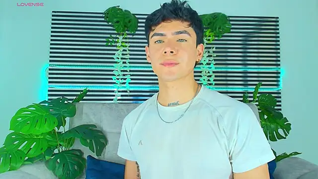 CamiiGuzmanX online show from 04.20.26