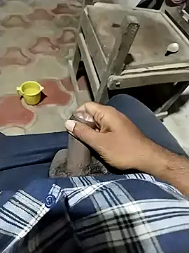 Snapshot of Girls_pussy_rider chatting on 12.17.25 Girls pussy rider online show from 12.17.25