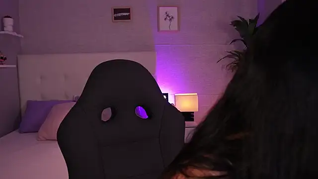 Snapshot of barbaramarmol chatting on 10.18.25 barbaramarmol online show from 10.18.25