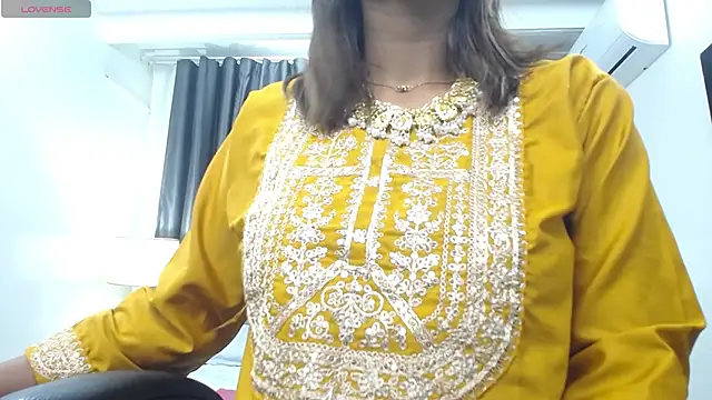 kairadayamai online show from 04.27.26