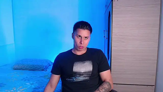 valentinosex1 online show from 10.20.25