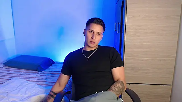 valentinosex1 online show from 02.24.26