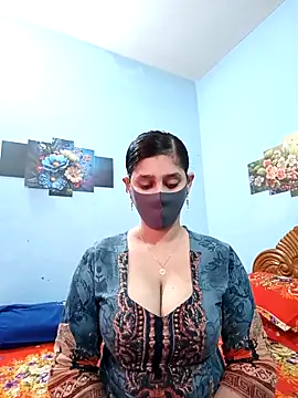 Snapshot of Cute_Faria chatting on 03.15.26 Cute Faria online show from 03.15.26