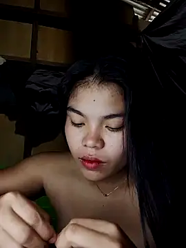 Snapshot of cloe_candy19 chatting on 09.29.25 cloe candy19 online show from 09.29.25