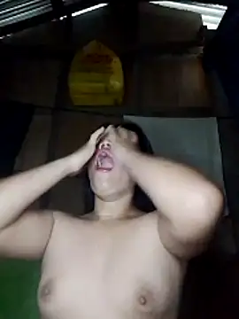 Snapshot of cloe_candy19 chatting on 12.15.25 cloe candy19 online show from 12.15.25