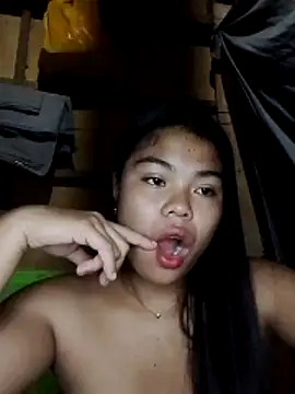 Snapshot of cloe_candy19 chatting on 12.18.25 cloe candy19 online show from 12.18.25