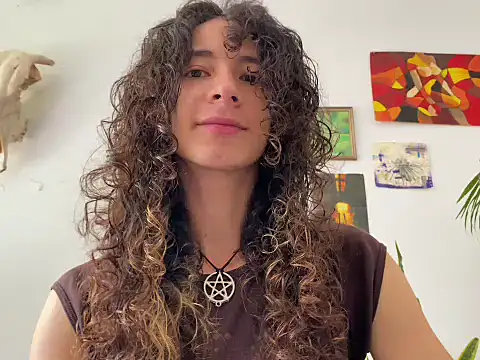 Snapshot of camille_delrey chatting on 11.04.25 camille delrey online show from 11.04.25