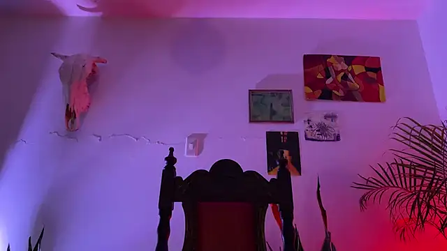 Snapshot of camille_delrey chatting on 11.21.25 camille delrey online show from 11.21.25