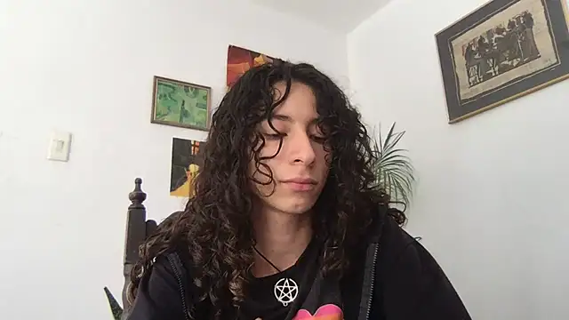 Snapshot of camille_delrey chatting on 11.23.25 camille delrey online show from 11.23.25