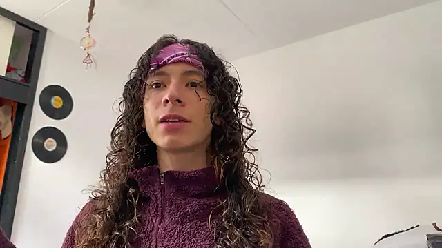 Snapshot of camille_delrey chatting on 11.26.25 camille delrey online show from 11.26.25