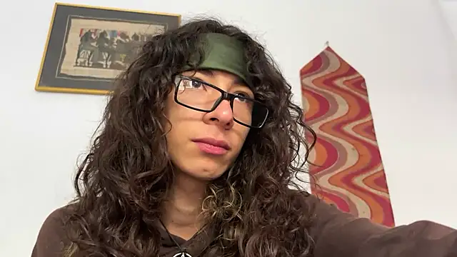 Snapshot of camille_delrey chatting on 12.15.25 camille delrey online show from 12.15.25