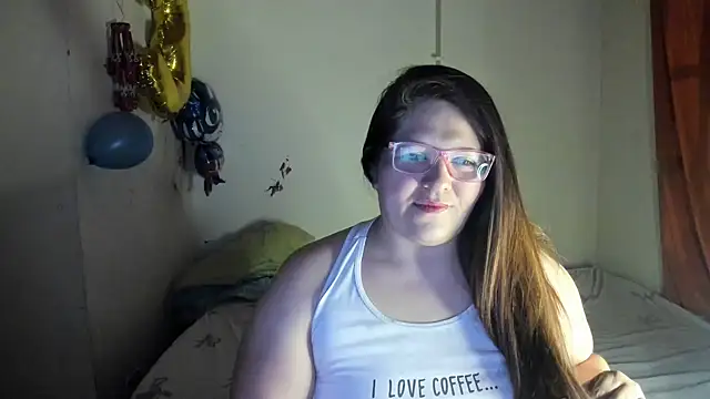 Snapshot of Daphne_girlsex chatting on 09.23.25 Daphne girlsex online show from 09.23.25