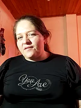 Snapshot of Daphne_girlsex chatting on 10.28.25 Daphne girlsex online show from 10.28.25