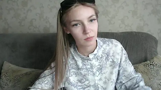 HitGyrl online show from 06.03.26