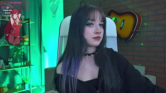 Snapshot of LiliLuna chatting on 02.20.26 LiliLuna online show from 02.20.26