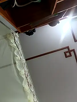 MinhChauXXX19 online show from 11.30.25