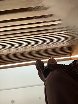 Snapshot of ElliRose chatting on 11.12.25 ElliRose online show from 11.12.25