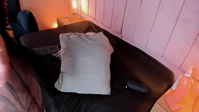 Snapshot of Hillary_Collins1 chatting on 02.21.26 Hillary Collins1 online show from 02.21.26