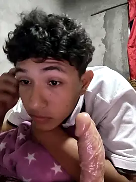 Snapshot of MattBroddy chatting on 11.18.25 MattBroddy online show from 11.18.25