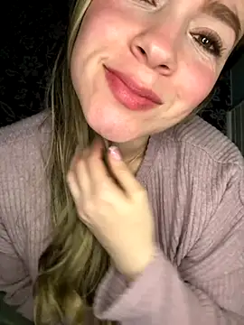 Snapshot of BritgetPsychol chatting on 09.11.25 BritgetPsychol online show from 09.11.25