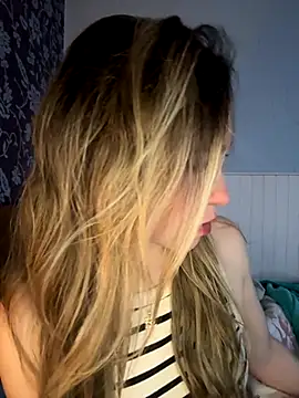 Snapshot of BritgetPsychol chatting on 09.14.25 BritgetPsychol online show from 09.14.25