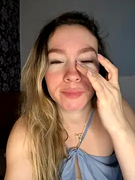 Snapshot of BritgetPsychol chatting on 10.05.25 BritgetPsychol online show from 10.05.25