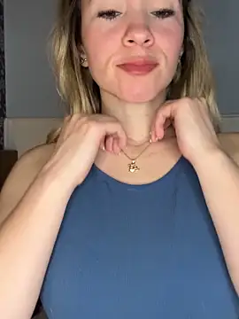 Snapshot of BritgetPsychol chatting on 11.18.25 BritgetPsychol online show from 11.18.25