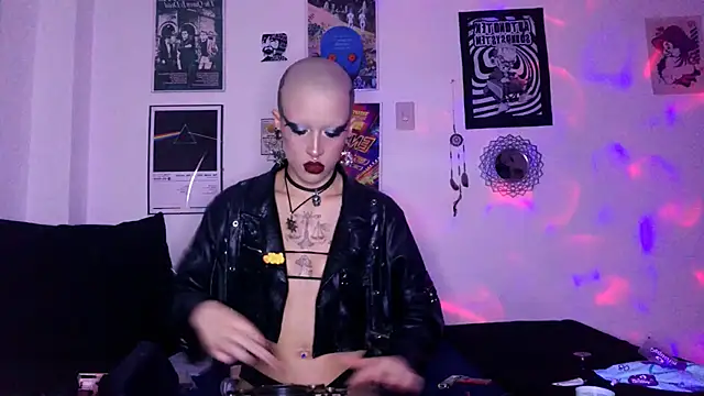 plutonbluemooon333 online show from 10.29.25