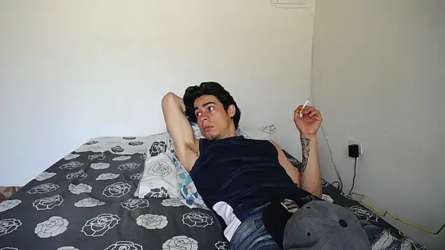 Snapshot of Candy_Grey28 chatting on 11.26.25 Candy Grey28 online show from 11.26.25