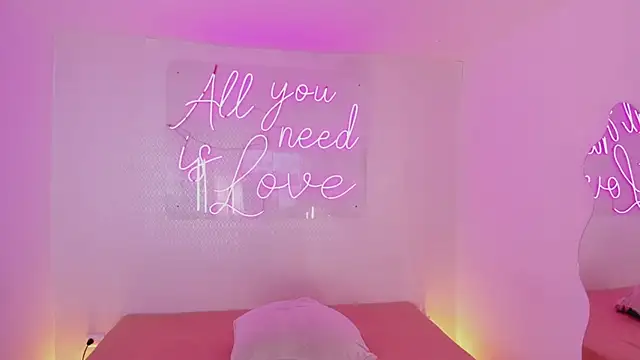 aleksandramiller  online show from 04.06.26