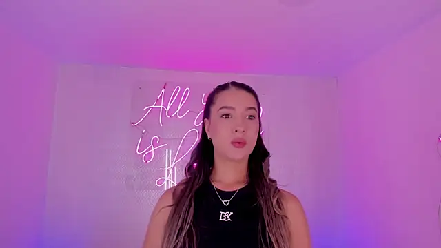 Snapshot of aleksandramiller_ chatting on 05.09.26 aleksandramiller online show from 05.09.26