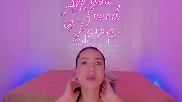 Snapshot of aleksandramiller_ chatting on 05.23.26 aleksandramiller online show from 05.23.26