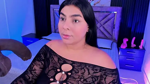 Snapshot of Hannasscott chatting on 11.04.25 Hannasscott online show from 11.04.25