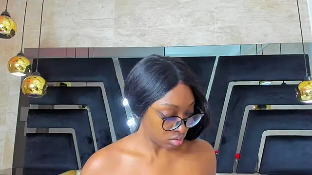 Snapshot of YallianaBrooks chatting on 06.19.26 YallianaBrooks online show from 06.19.26