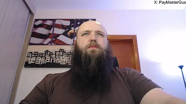 Snapshot of PayMasterGus chatting on 09.15.25 PayMasterGus online show from 09.15.25