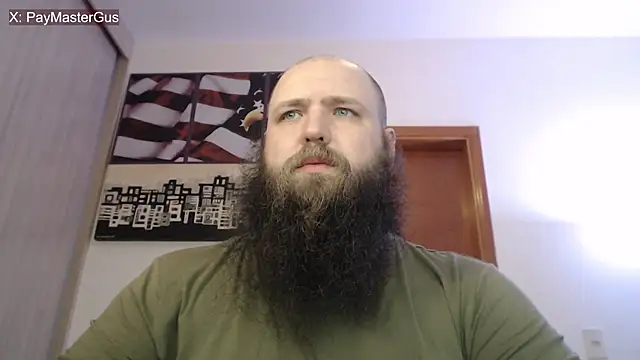 Snapshot of PayMasterGus chatting on 09.26.25 PayMasterGus online show from 09.26.25