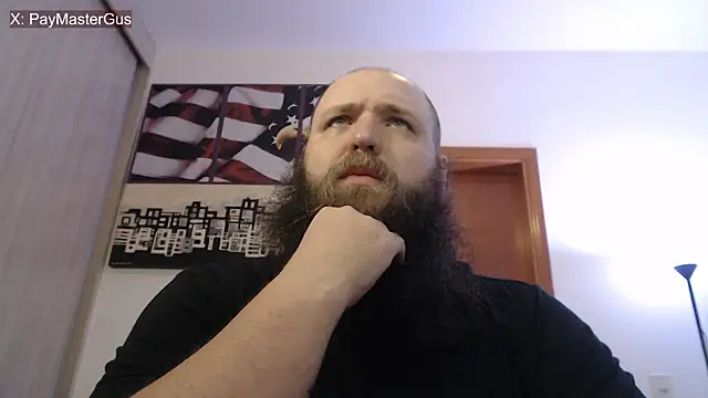 Snapshot of PayMasterGus chatting on 09.28.25 PayMasterGus online show from 09.28.25