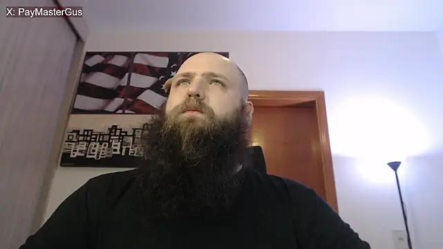 Snapshot of PayMasterGus chatting on 10.06.25 PayMasterGus online show from 10.06.25