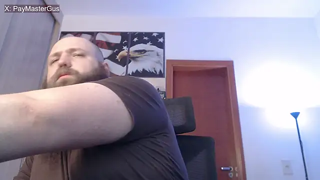 Snapshot of PayMasterGus chatting on 10.26.25 PayMasterGus online show from 10.26.25