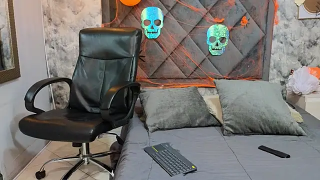 Apolo rousse1 online show from 10.14.25