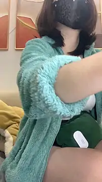 Snapshot of zhizhinaigai chatting on 12.16.25 zhizhinaigai online show from 12.16.25